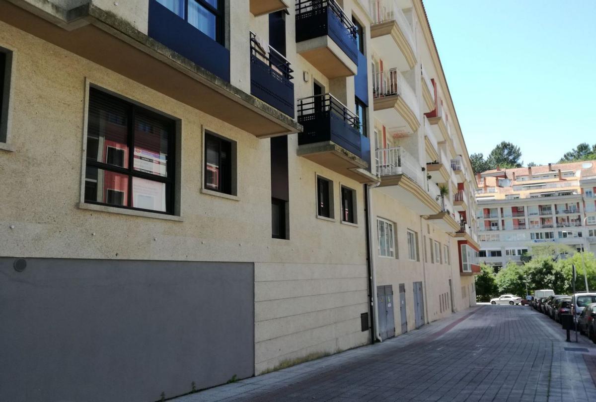 Calle Bernardino Graña, en la urbanización de O Rosal, en Moaña. | // SANTOS ÁLVAREZ