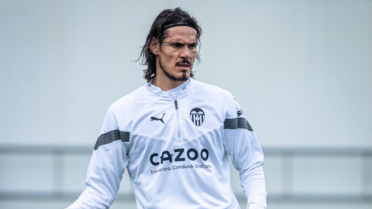 Cavani, durante el entrenamiento del Valencia