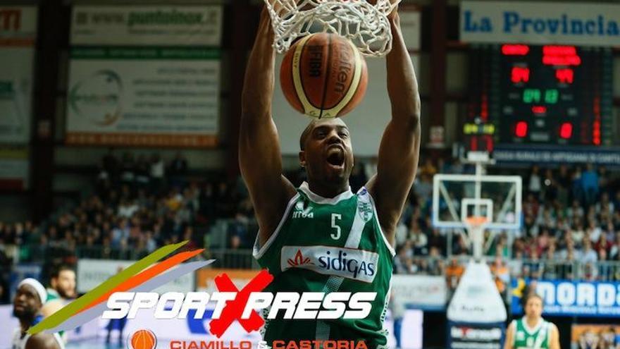 Caleb Green machaca el aro. El norteamericano del Dinamo Sassari, uno de los candidatos.