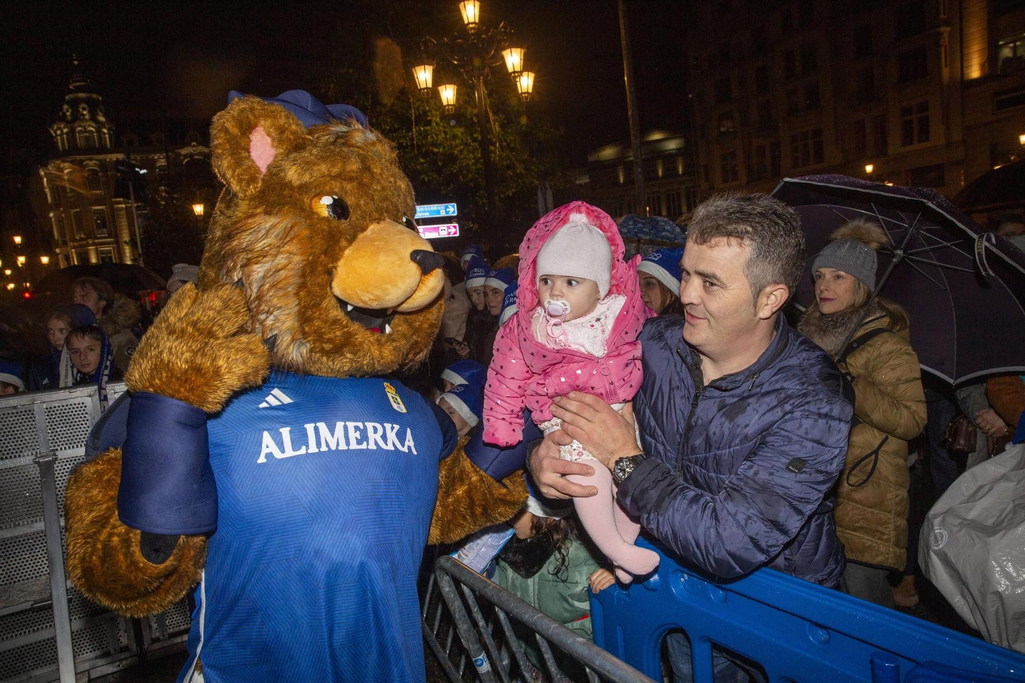 EN IMÁGENES: Así fue el encendido de la iluminación navideña en Oviedo