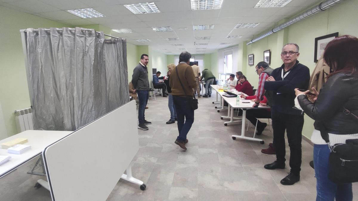 El espacio en el que se han desarrollado las votaciones en el edificio administrativo de El Ferial.