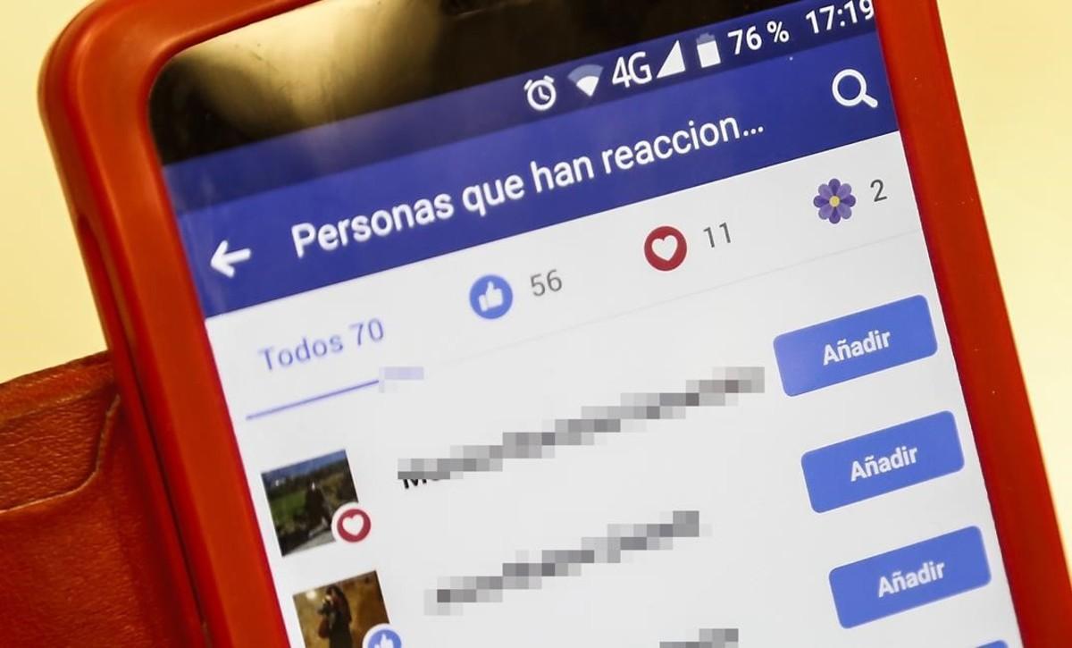 Nueva "reacción" de Facebook: una flor por el Día de la madre.