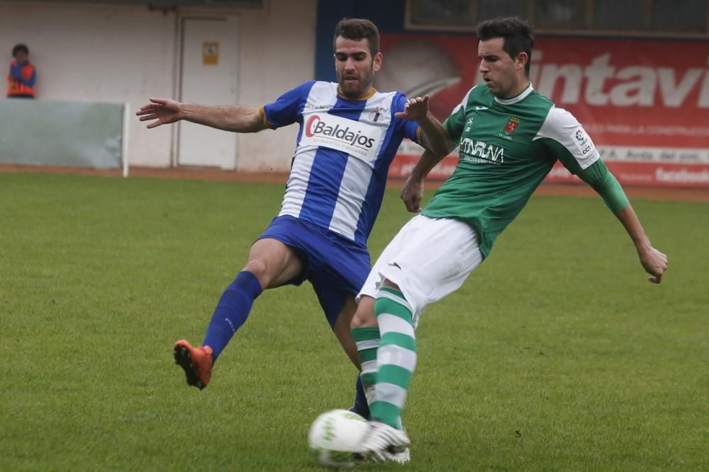 El partido entre el Real Avilés y el Llanes, en imágenes