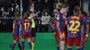 La roja de Kika Nazareth en la Supercopa