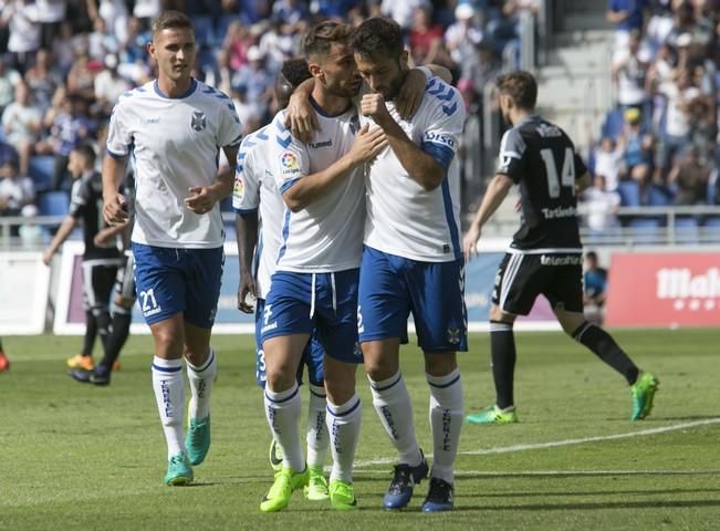 02/04/2017 DEPORTES  fútbol segunda división  temporada 2016-2917 16/17  CD Tenerife Oviedo estadio Heliodoro Rodríguez López