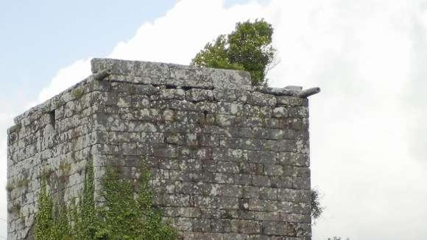 Imagen de archivo de A Torre y el pazo de Guimarei.  // Bernabé / Luismy