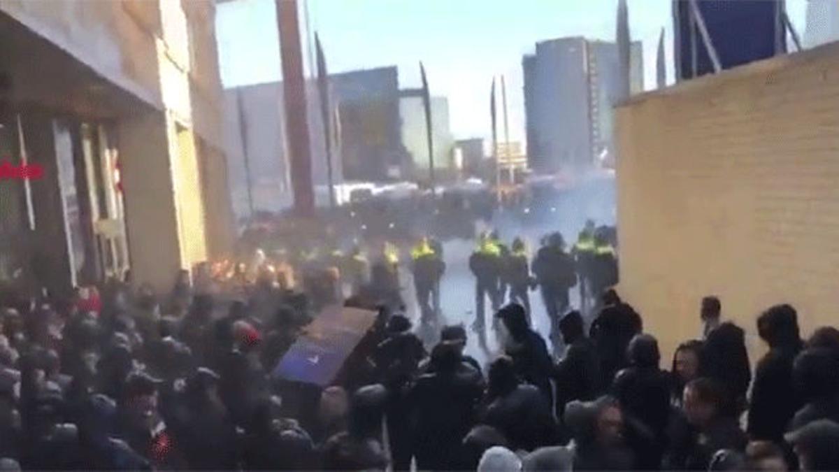 Detenidos 120 ultras tras los incidentes previos al Ajax - Juve