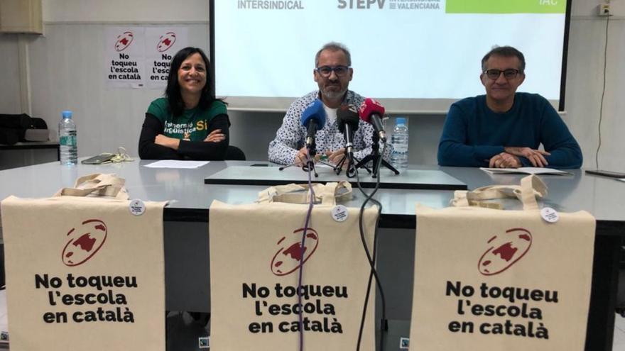 Iolanda Segura, Miquel Gelabert y Marc Candela, ayer en la sede del STEI en Palma.