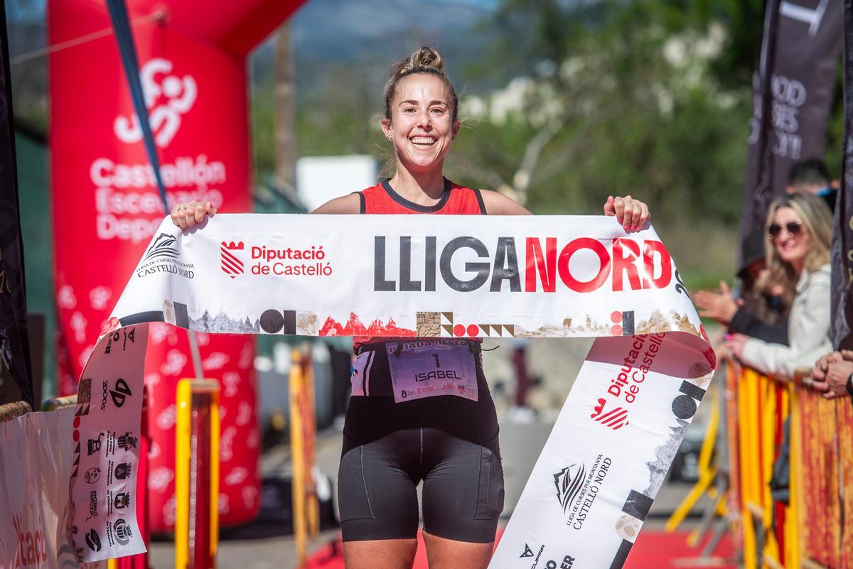 Isabel Llorach venció en categoría femenina en la Pujada a la Nevera de Atzeneta.