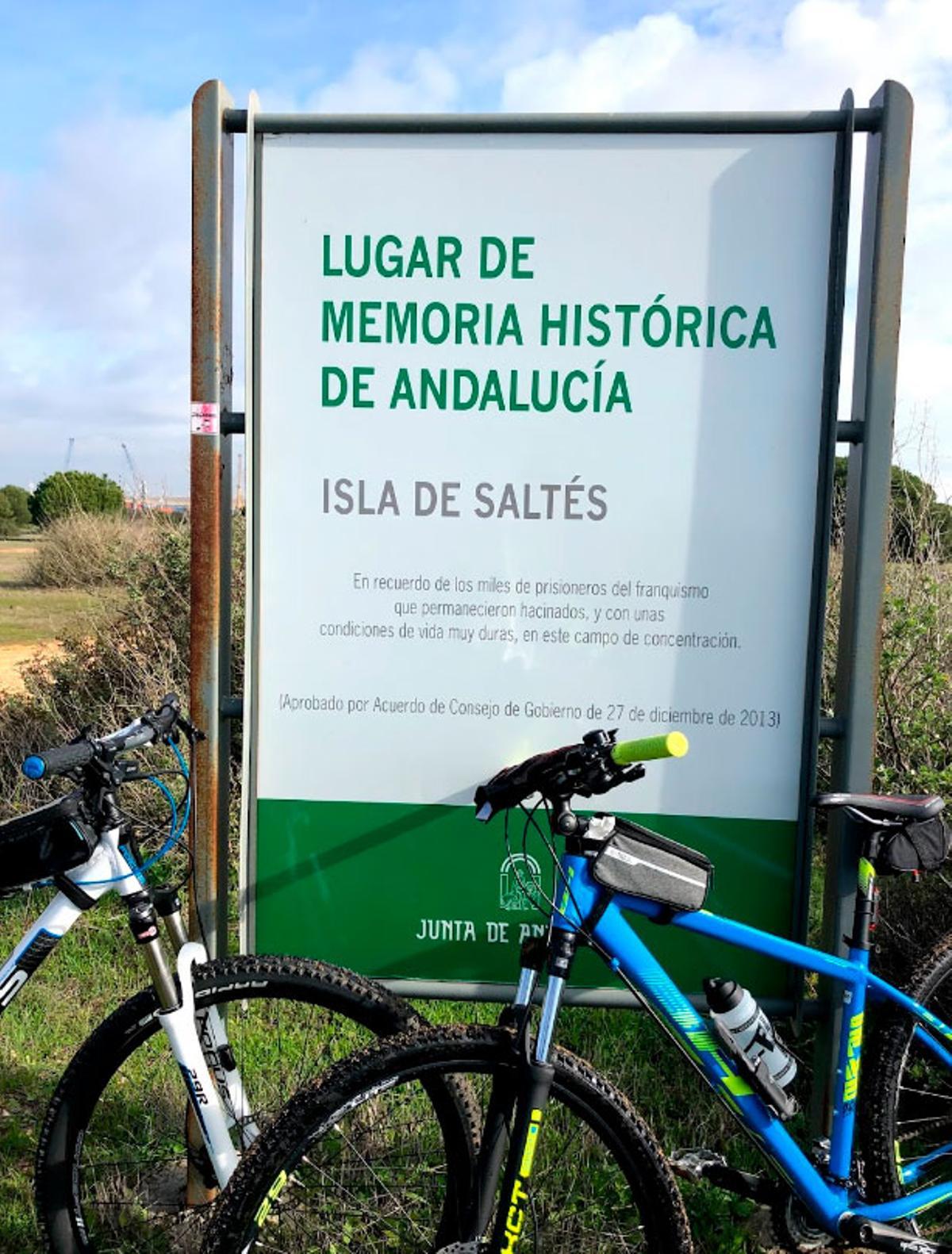 Cartel indicando la Isla Saltés como campo de prisioneros de la Guerra Civil española.