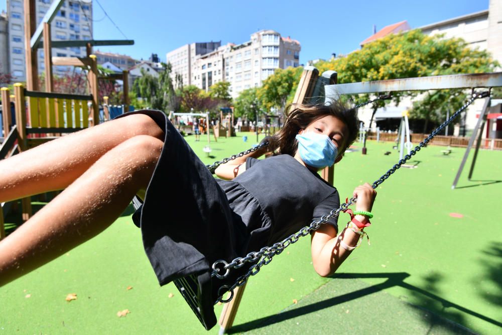 Los niños regresan a los parques de Pontevedra