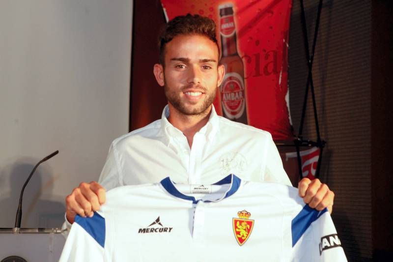 El Real Zaragoza presenta a Roger Martí