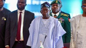 El presidente de Nigeria, Bola Ahmed Tinubu, durante un areunión de la CEDEAO en Abuya (Nigeria). 