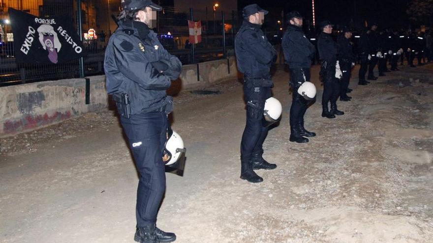 Seis policías heridos en los altercados en las vías del 8 de Marzo