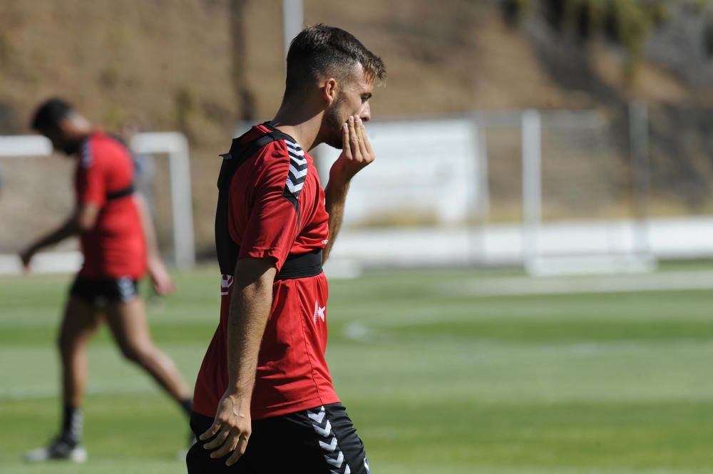 Entrenamiento del Tenerife a falta de 3 fichajes