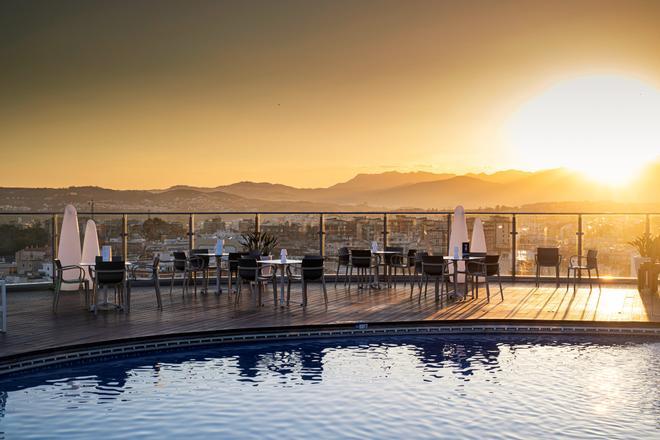 Fuengirola TI - Hotel El Puerto piscina