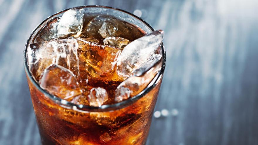 El consumo habitual de bebidas dietéticas puede causar diabetes.