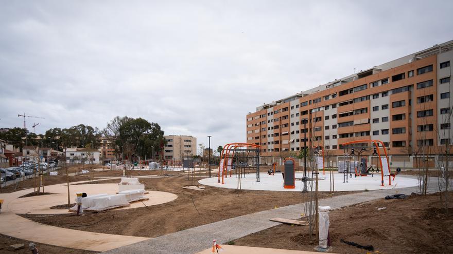 Abre un nuevo parque en Teatinos con 7.000 metros cuadrados para practicar deporte