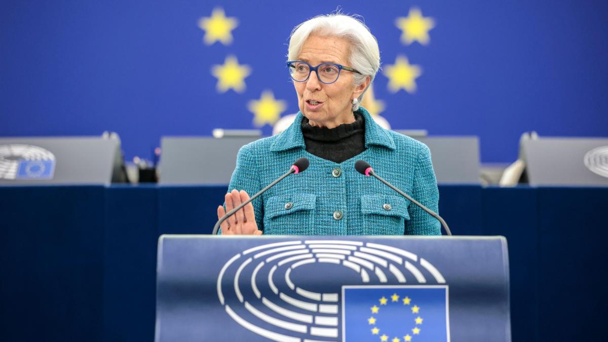 La presidenta del BCE, Christine Lagarde, durant una intervenció al ple del Parlament Europeu a Estrasburg