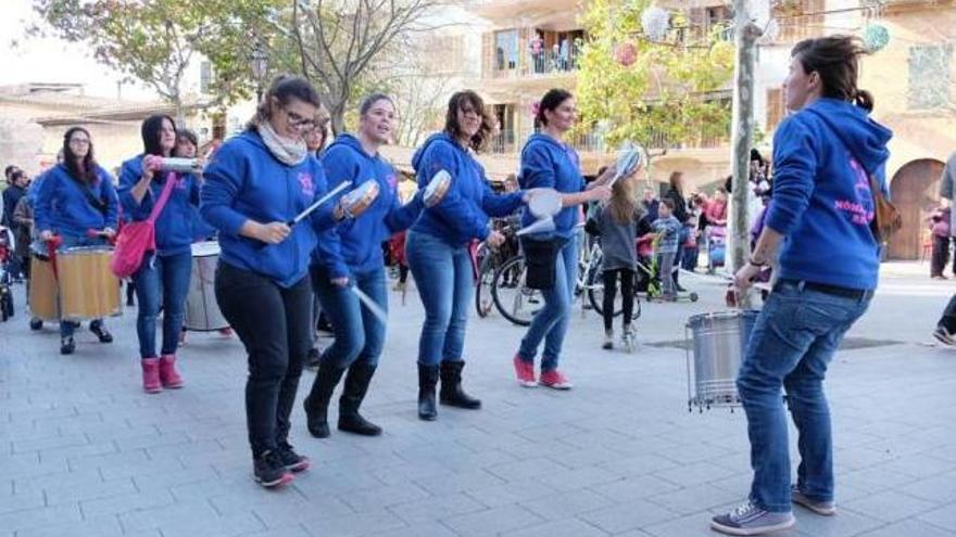 La animación teatral y musical divirtió y ambientó el nuevo evento invernal.