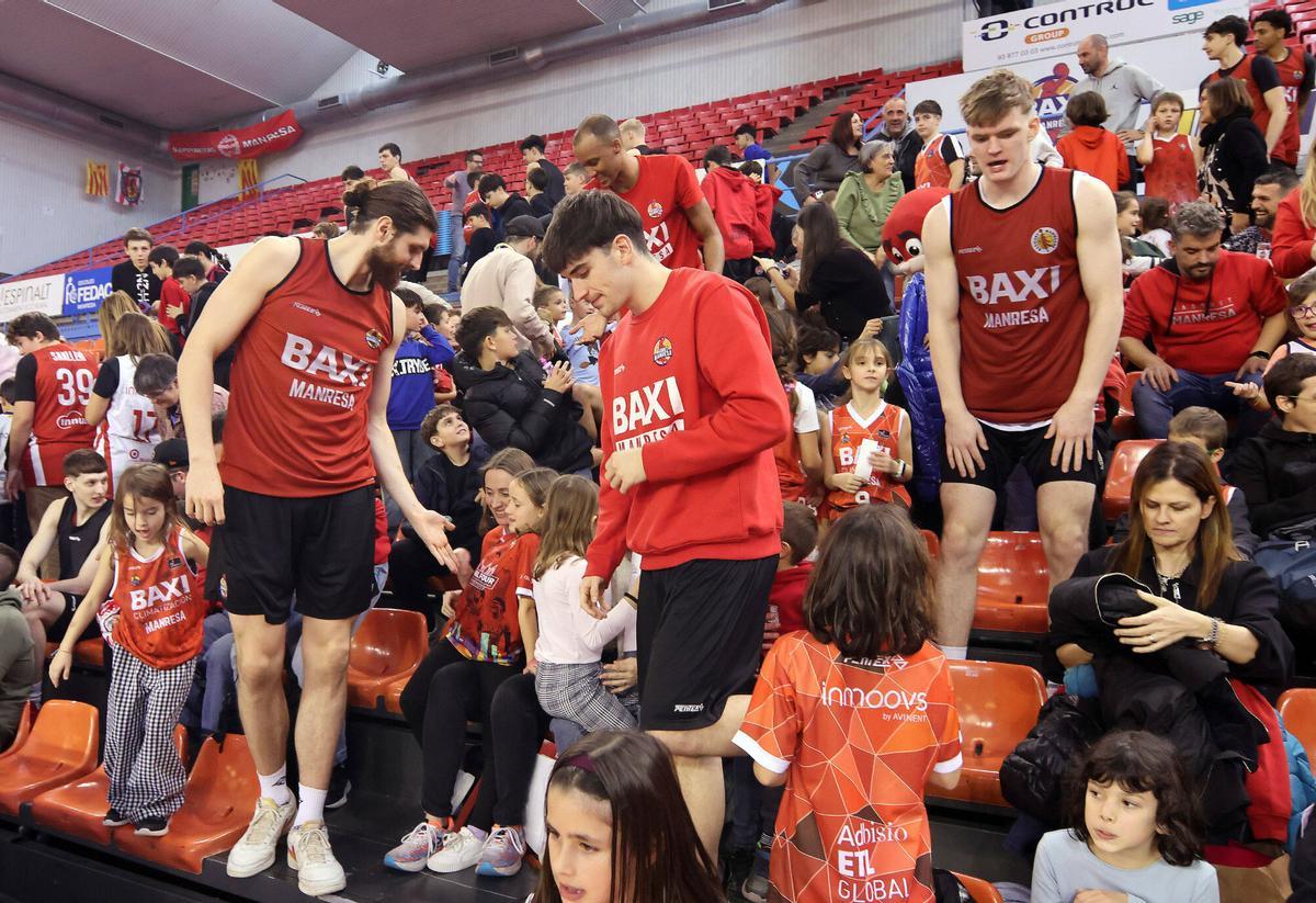 Totes les fotos de la matinal d'activitats del Baxi Manresa Totes les fotos de la matinal d'activitats del Baxi Manresa