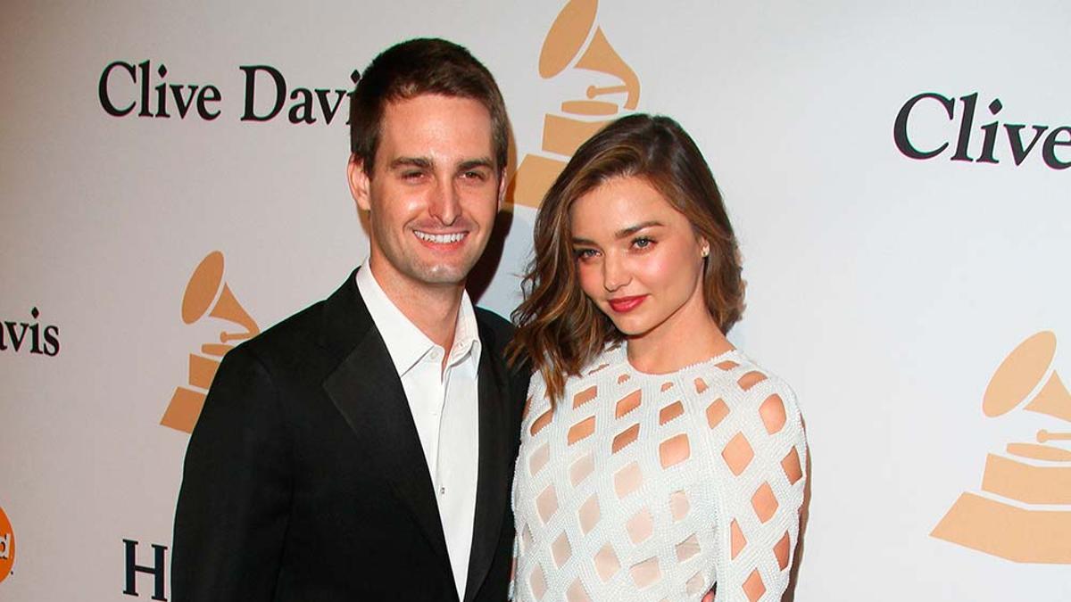 Evan Spiegel y Miranda Kerr, en un evento en 2016