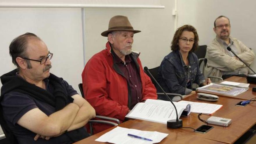 De izquierda a derecha, Fernando Cuesta, Rodríguez Arbesú, María Álvarez y Ramón Ferín, ayer.