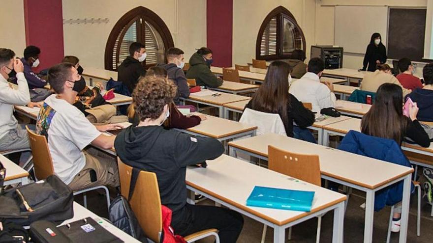 Una classe de primer de grau a la Facultat de Lletres de la Universitat de Lleida, ahir.