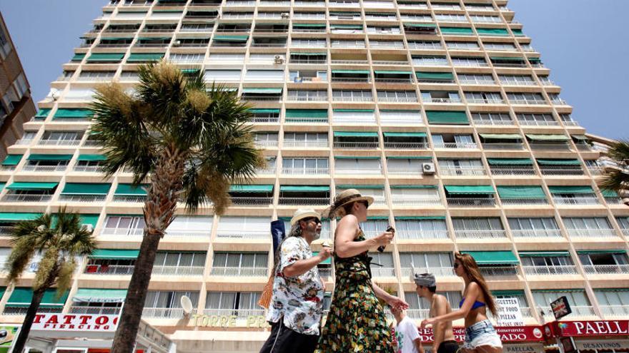 El miedo a viajar por el coronavirus frena las visitas de compradores de vivienda turística