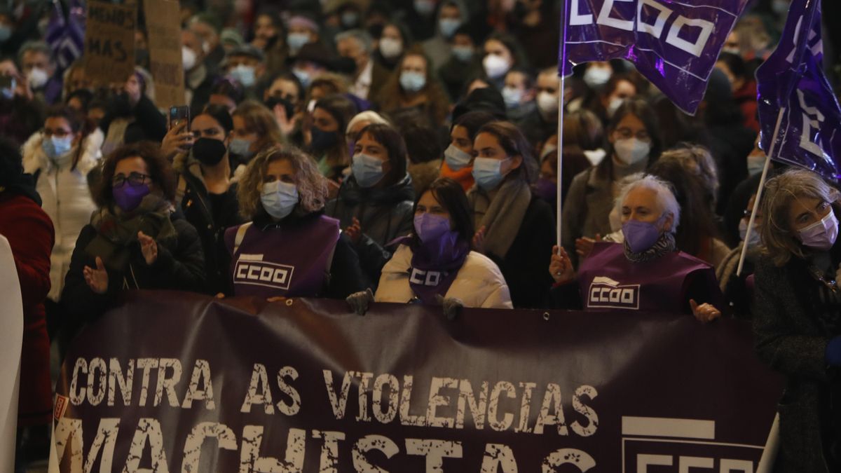 25N: Galicia salió a la calle vestida de morado
