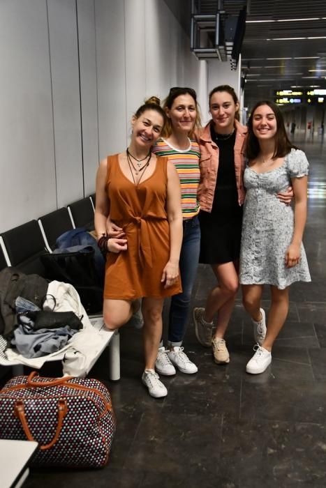 25/02/2020 AEROPUERTO. TELDE. Ambiente en el aeropuerto de Gran Canaria, dos días después de la suspencion de vuelos por la Calima.  Fotógrafa: YAIZA SOCORRO.  | 25/02/2020 | Fotógrafo: Yaiza Socorro