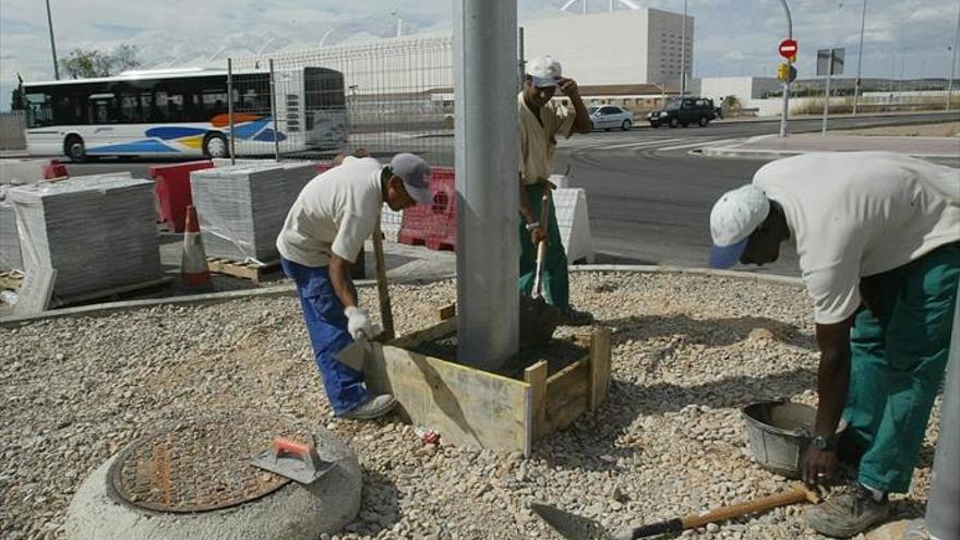 El salario medio de un trabajador extranjero en Aragón es un 52% inferior