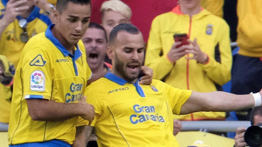 Jesé (dcha.), durante el partido ante Osasuna.