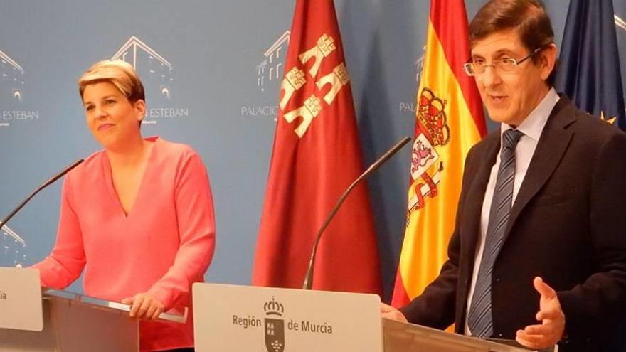 Los consejeros Noelia Arroyo y Manuel Villegas.