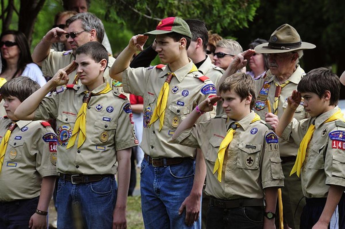 Membres dels Boy Scouts, en una jura de bandera, el 2009, a Hudson (Wisconsin).