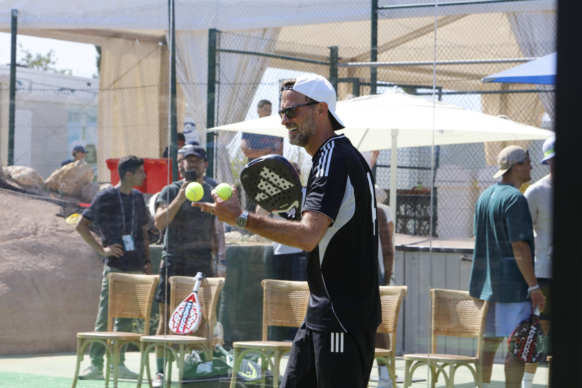 Johannes B. Kerner, Jürgen Klopp und Jens Lehmann duellieren sich auf dem Padel-Platz in Santa Ponça