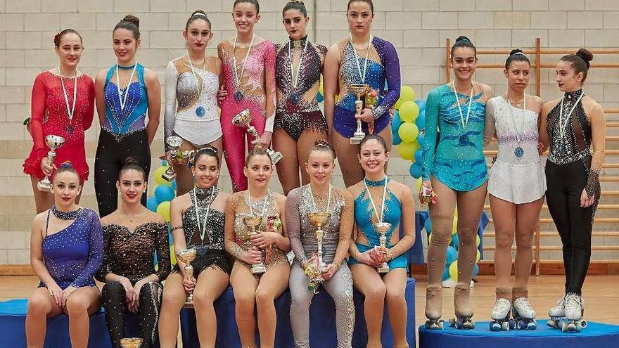 Las patinadoras del Ovetus brillan en el Campeonato de Asturias