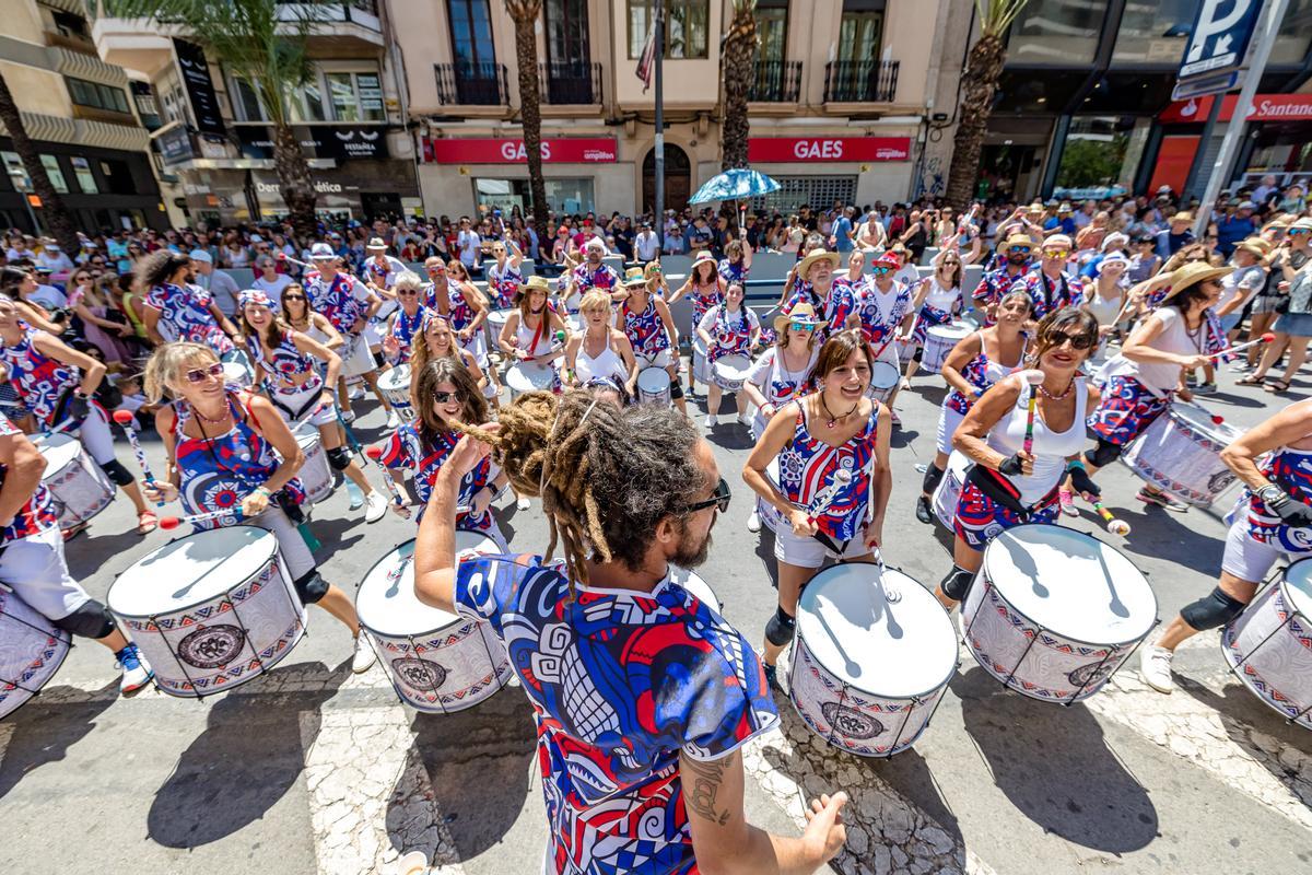 Ambiente de batucada en Alfonso El Sabio