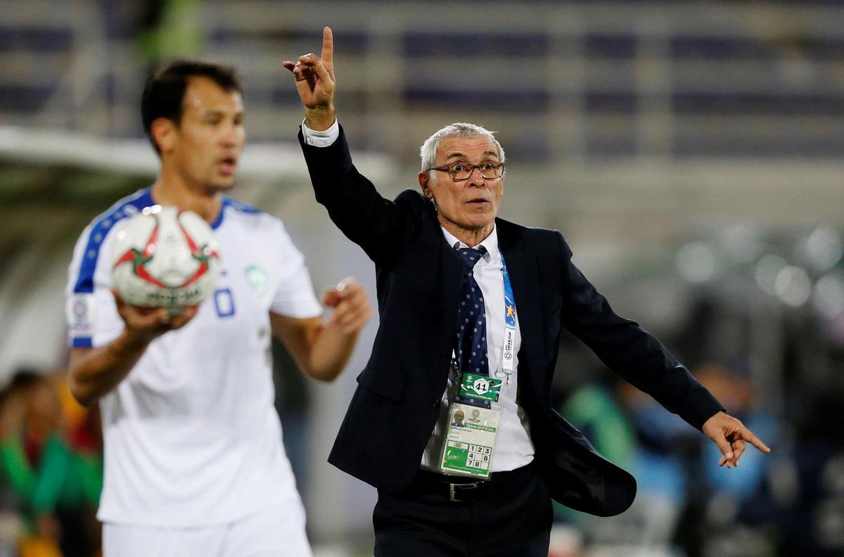 Héctor Cúper en la selección de Uzbekistán (2018)