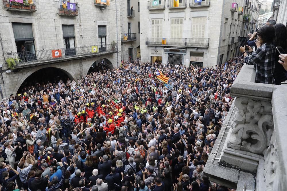 Concentració de rebuig de les actuacions policials de l'1-O a la plaça del Vi