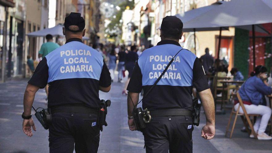 Agentes de la Policía Local de La Laguna en una imagen de archivo.