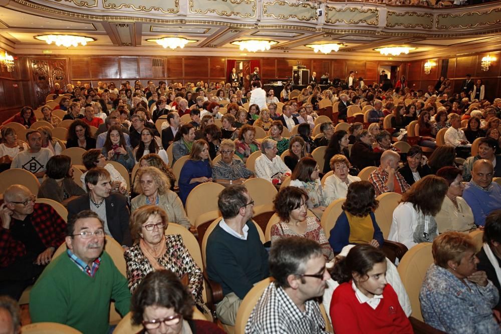 Acto de Nuria Espert, premio "Princesa de Asturias" de las Artes, en el teatro Jovellanos