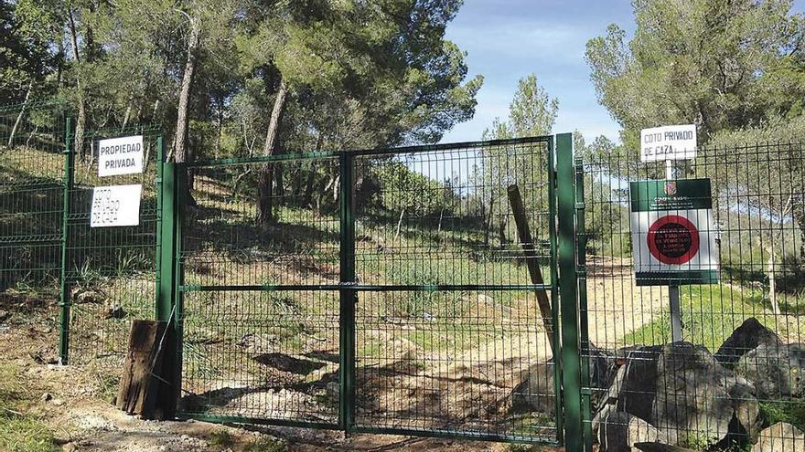 Otra barrera en el acceso al camino real de Puigpunyent.