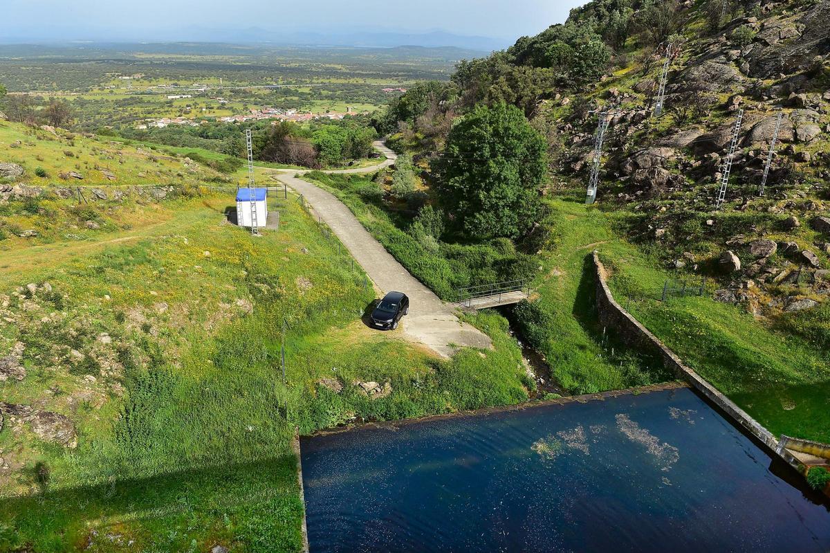Fotogalería | Imágenes de la presa que abastece a Villar y Oliva de Plasencia