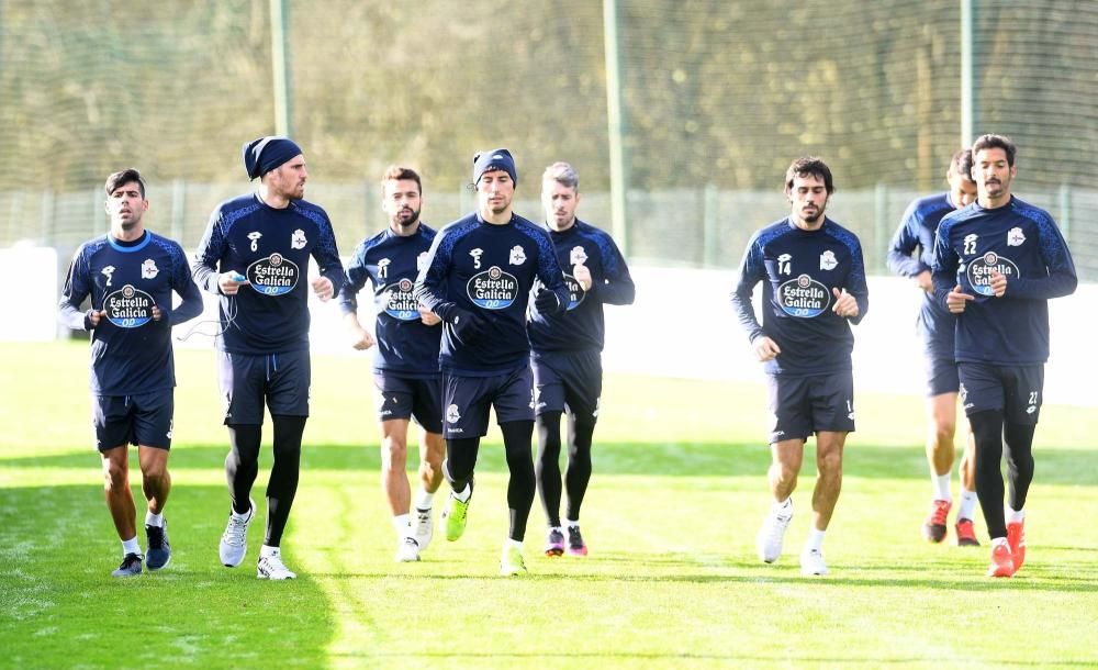 Dos grupos en Abegondo para preparar el encuentro ante el Espanyol