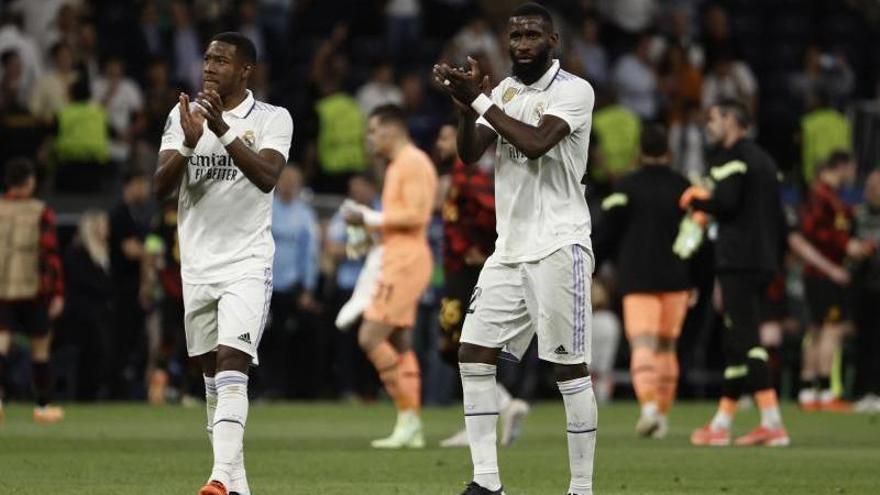 Antonio Rudiger y David Alaba en un partido de Liga de Campeones con el Real Madrid.