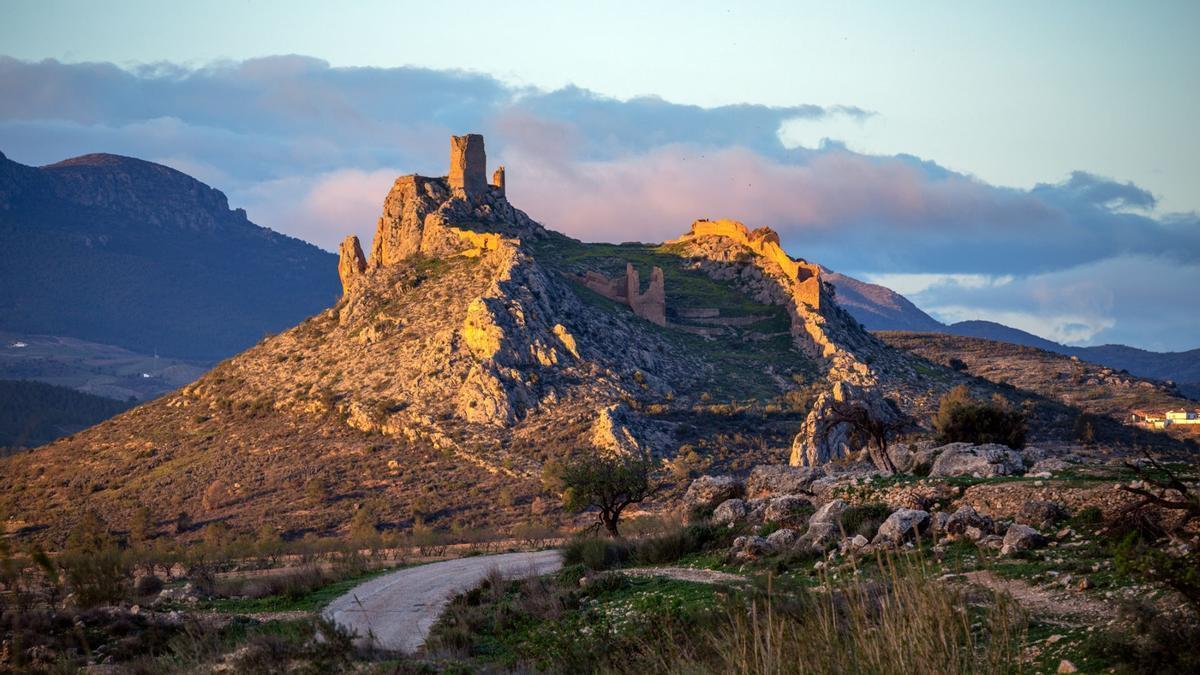 Este castillo de Murcia es uno de los más espectaculares de España.