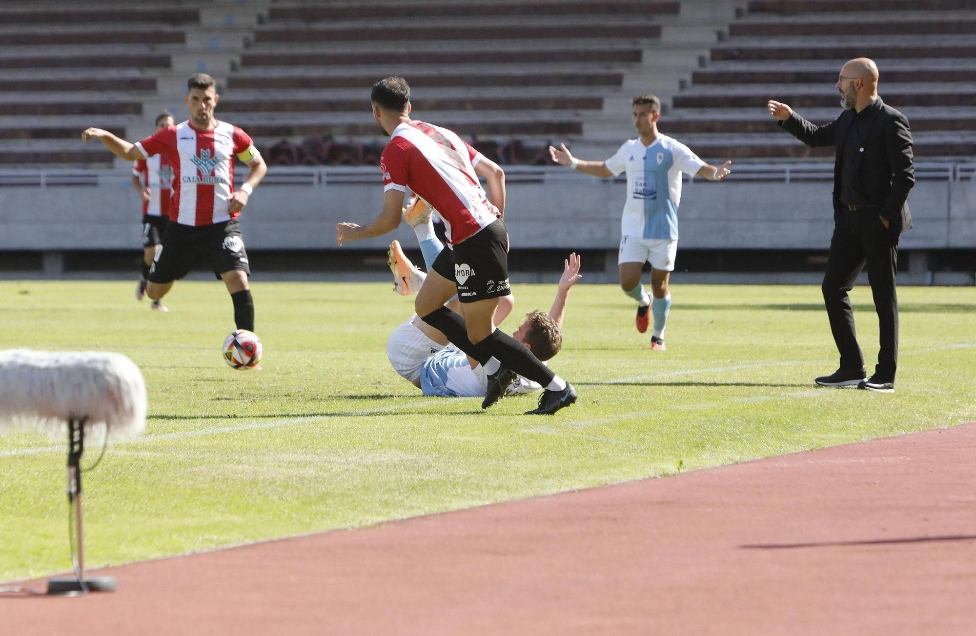 SD Compostela - Zamora CF: las imágenes del partido