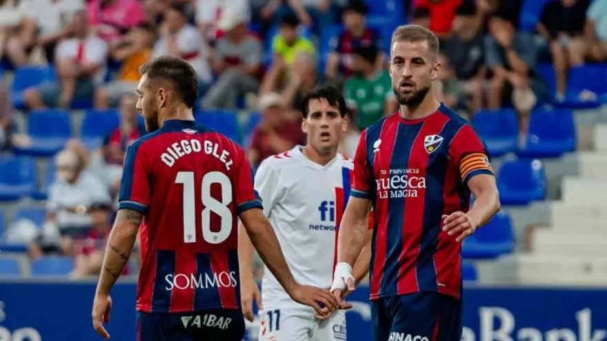 Resumen, goles y highlights del Huesca 3-2 Eldense de la jornada 42 de LaLiga Hypermotion