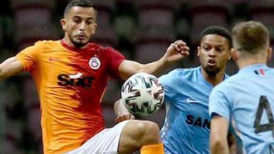 Un jugador del Galatasaray puede quedarse ciego por unos fuegos artificiales